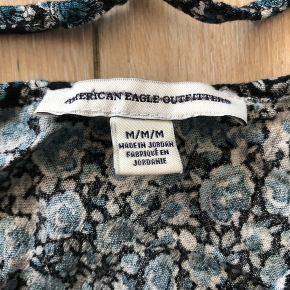 American Eagle Outfitters Floral Print Cross Back Summer Top in Black & Blue - Picture 6 of 8